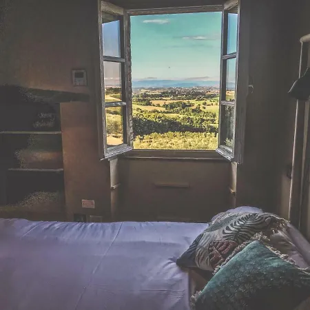 La Falconara Farm stay *
