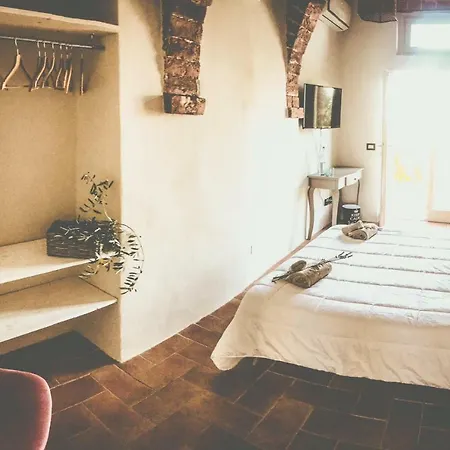 La Falconara